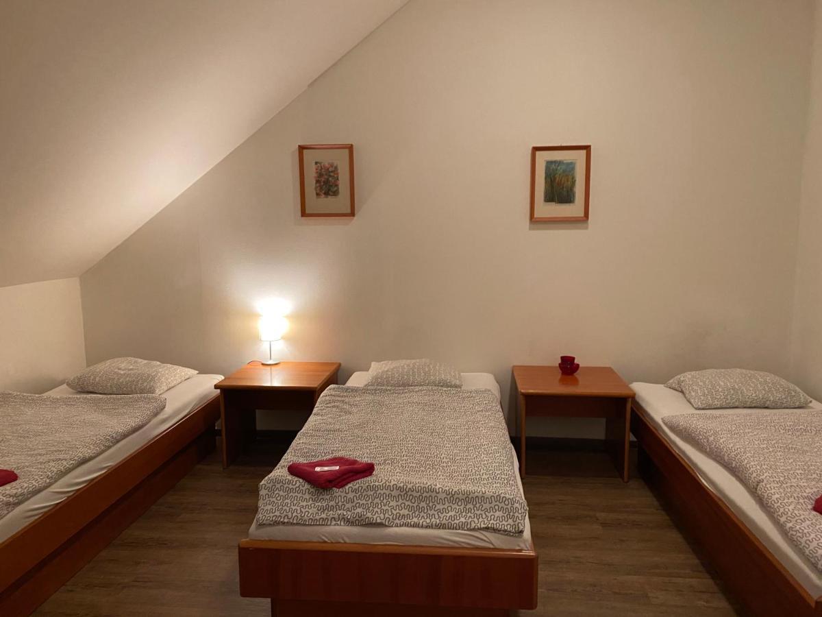 Hôtel Restaurace U Vlkové à Kamenice Extérieur photo